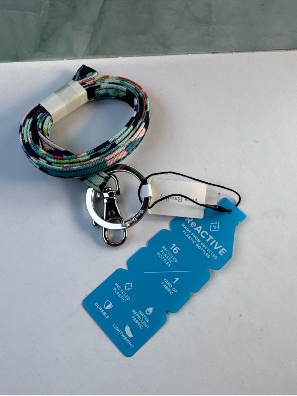 NWT Vera Bradley thin Reactive lanyard with clip and ring Happy Blooms